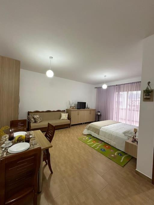 Studio Of Shpresa Vlore Luaran gambar