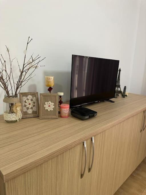 Studio Of Shpresa Vlore Luaran gambar