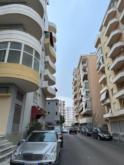 Studio Of Shpresa Vlore Luaran gambar